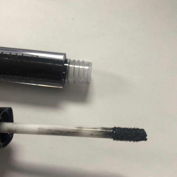 Eyelites metallic eyeshadow in Granite - Picture 3 of 6